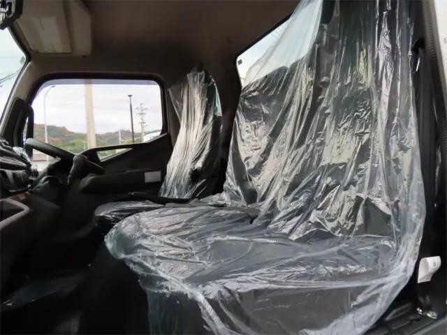 三菱ふそうキャンタータンク車（タンクローリー）小型（2t・3t）[写真09]