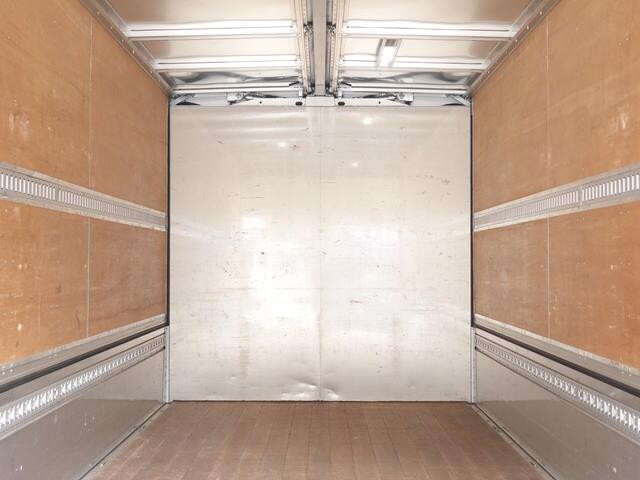 三菱ふそうファイターアルミウイング中型（4t）[写真14]