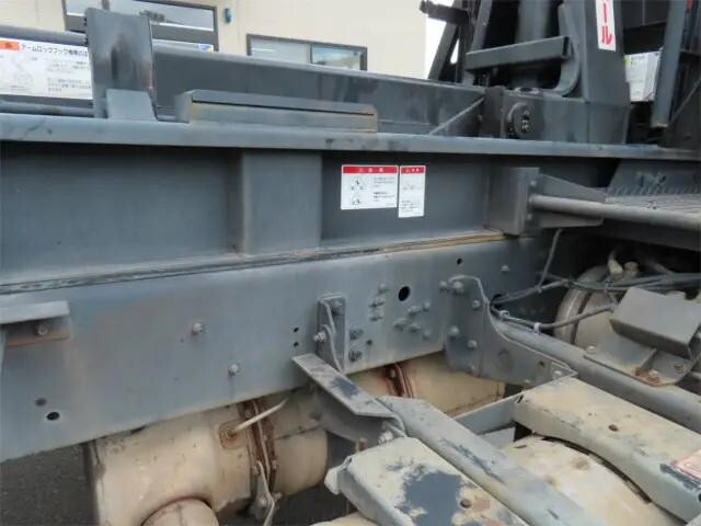 三菱ふそうファイターコンテナ専用車増トン（6t・8t）[写真33]