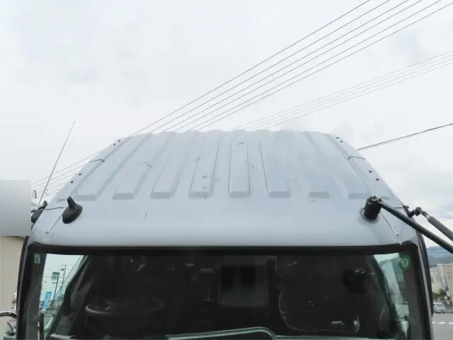 三菱ふそうファイターコンテナ専用車増トン（6t・8t）[写真06]