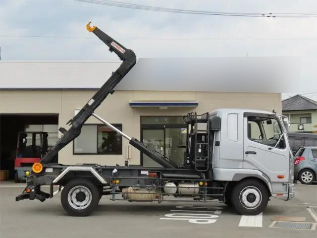 三菱ふそうファイターコンテナ専用車増トン（6t・8t）[写真08]