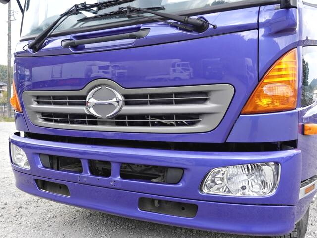 日野レンジャー平ボディ中型（4t）[写真03]