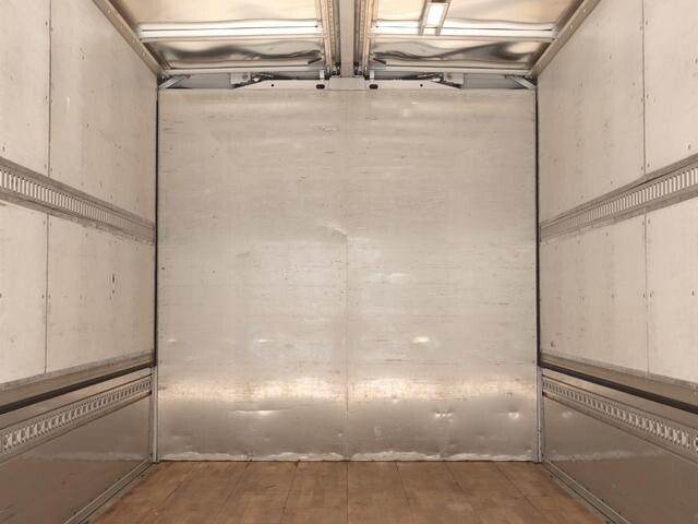 三菱ふそうファイターアルミウイング中型（4t）[写真14]