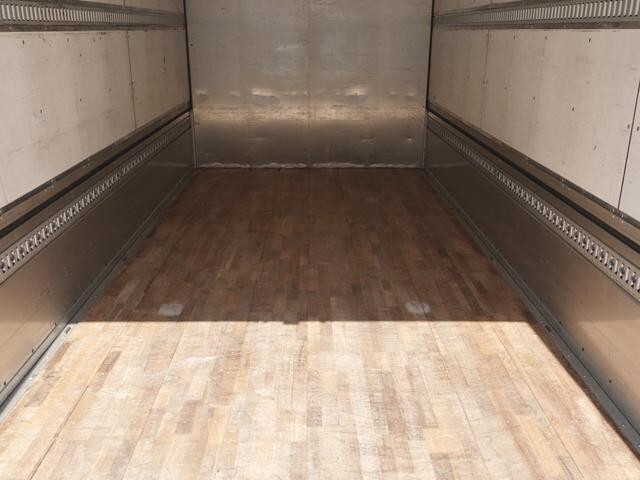 三菱ふそうファイターアルミウイング中型（4t）[写真15]