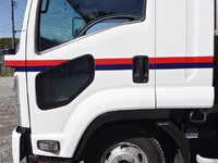 いすゞフォワードアルミウイング中型（4t）[写真12]