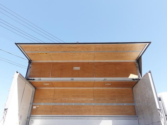 いすゞフォワードアルミウイング中型（4t）[写真14]