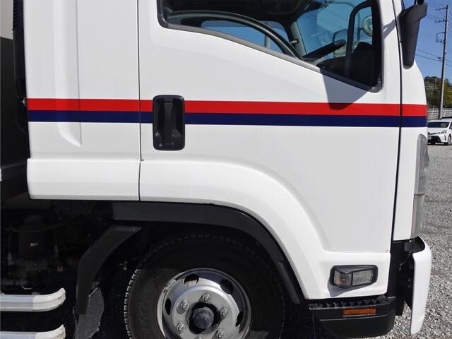 いすゞフォワードアルミウイング中型（4t）[写真06]