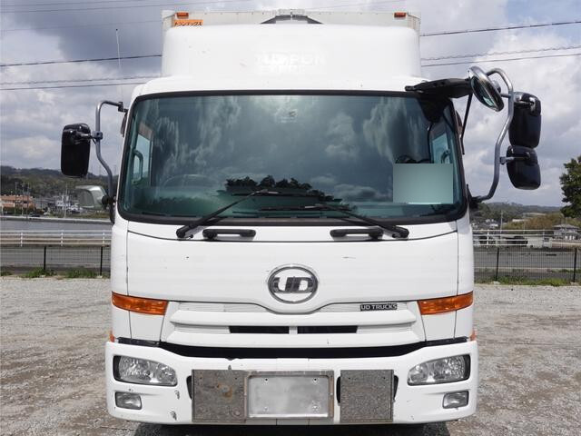 UDトラックスコンドルアルミウイング増トン（6t・8t）[写真03]