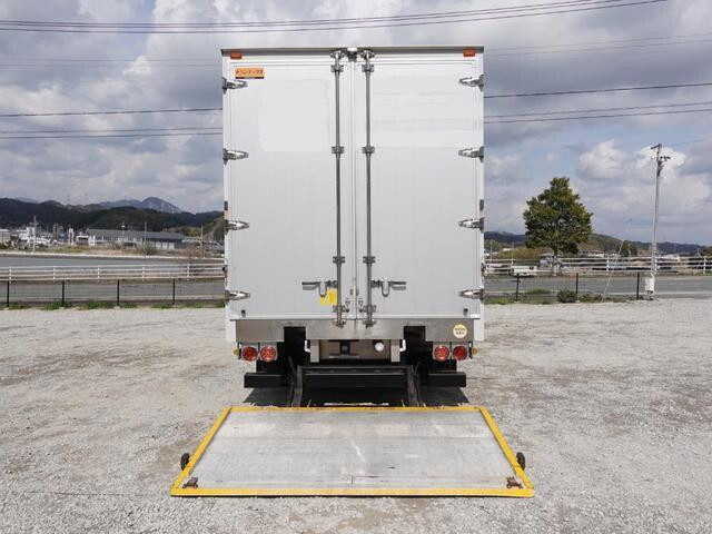 UDトラックスコンドルアルミウイング増トン（6t・8t）[写真06]