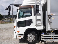 UDトラックスコンドルアルミウイング増トン（6t・8t）[写真09]