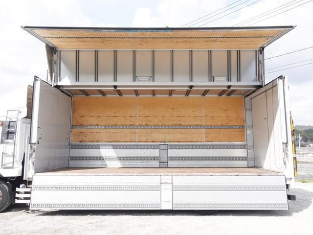 UDトラックスコンドルアルミウイング増トン（6t・8t）[写真09]