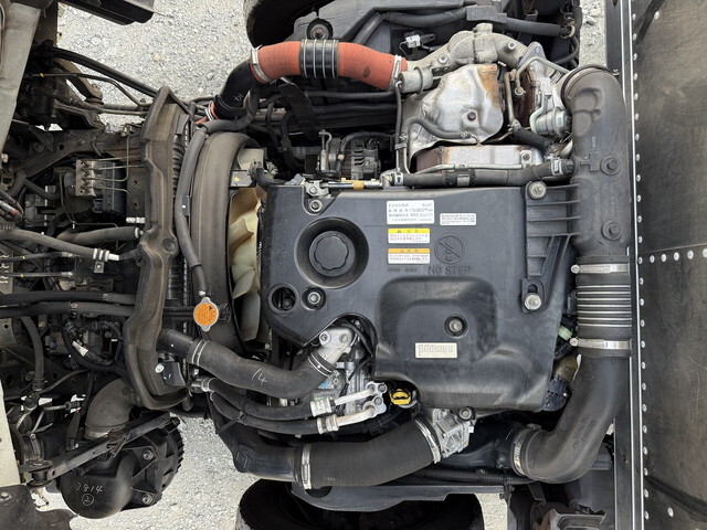 いすゞエルフアルミバン小型（2t・3t）[写真15]