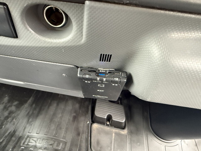 いすゞエルフアルミバン小型（2t・3t）[写真34]