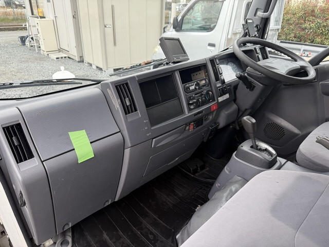 いすゞエルフアルミバン小型（2t・3t）[写真39]