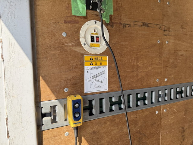 日野デュトロアルミバン小型（2t・3t）[写真13]