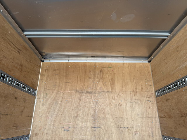 日野デュトロアルミバン小型（2t・3t）[写真15]