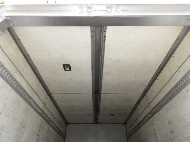 トヨタトヨエースアルミウイング小型（2t・3t）[写真12]