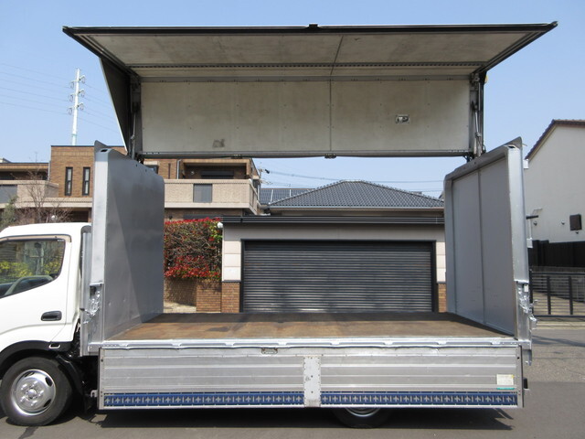 トヨタトヨエースアルミウイング小型（2t・3t）[写真13]