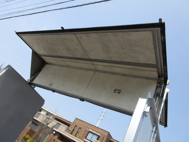 トヨタトヨエースアルミウイング小型（2t・3t）[写真16]