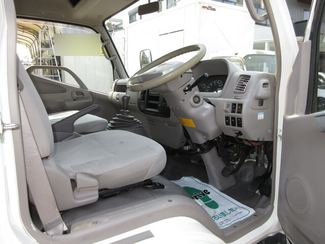 トヨタトヨエースアルミウイング小型（2t・3t）[写真18]