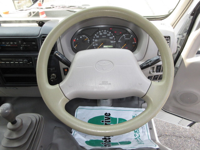 トヨタトヨエースアルミウイング小型（2t・3t）[写真23]