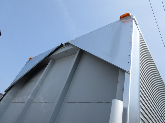 トヨタトヨエースアルミウイング小型（2t・3t）[写真31]