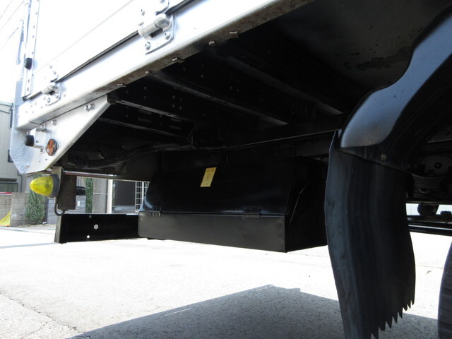 トヨタトヨエースアルミウイング小型（2t・3t）[写真36]