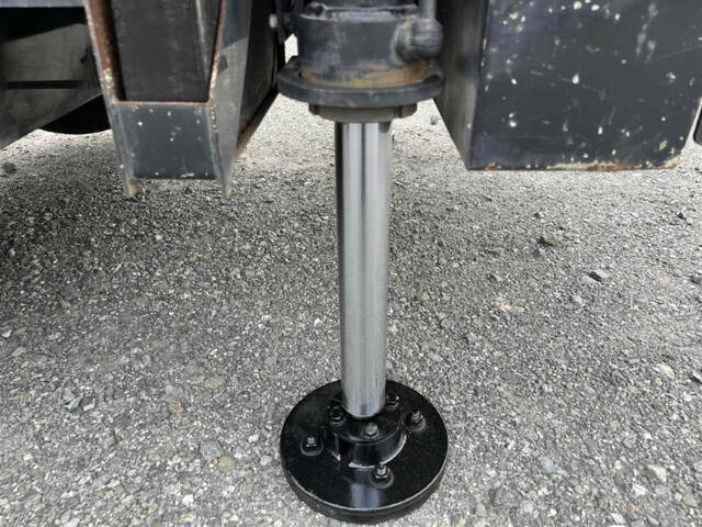 三菱ふそうキャンター高所作業車小型（2t・3t）[写真23]