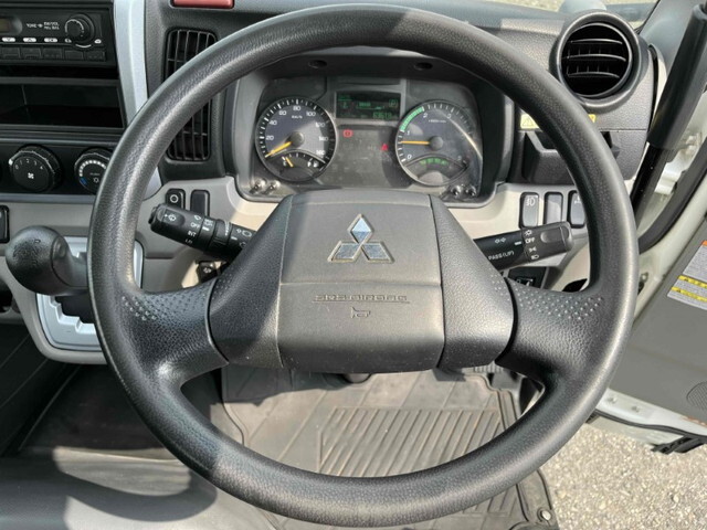 三菱ふそうキャンター高所作業車小型（2t・3t）[写真33]