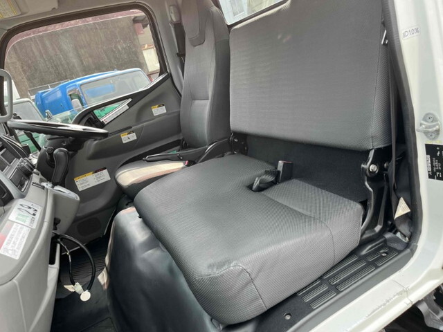 三菱ふそうキャンター高所作業車小型（2t・3t）[写真39]