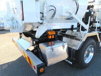 三菱ふそうファイターバキュームカー中型（4t）[写真12]