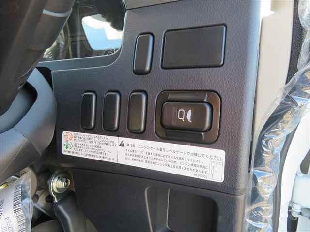 三菱ふそうファイターバキュームカー中型（4t）[写真26]