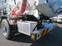 三菱ふそうファイターバキュームカー中型（4t）[写真10]