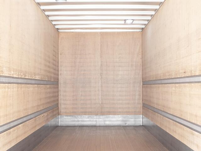 いすゞフォワードアルミバン中型（4t）[写真11]