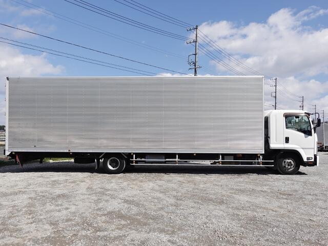 いすゞフォワードアルミバン中型（4t）[写真06]