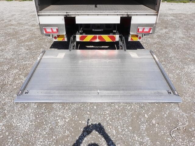 日野レンジャーアルミバン中型（4t）[写真10]