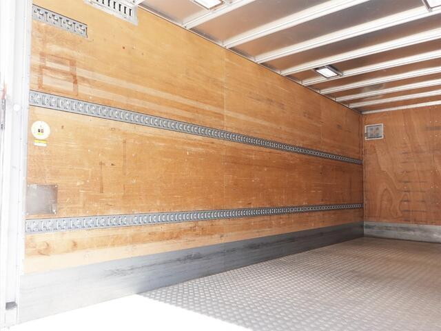 日野レンジャーアルミバン中型（4t）[写真11]