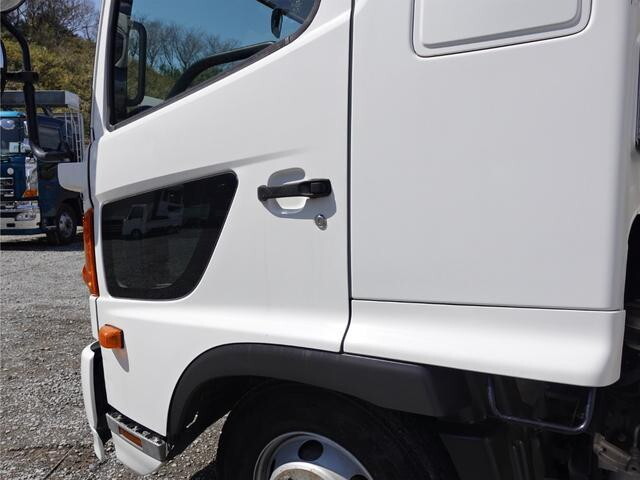 日野レンジャーアルミバン中型（4t）[写真08]