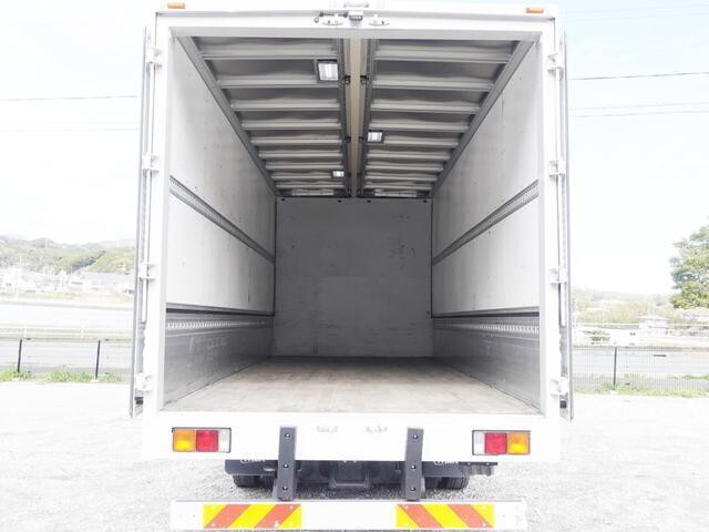 三菱ふそうファイターアルミウイング中型（4t）[写真16]