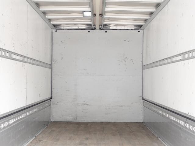 三菱ふそうファイターアルミウイング中型（4t）[写真17]