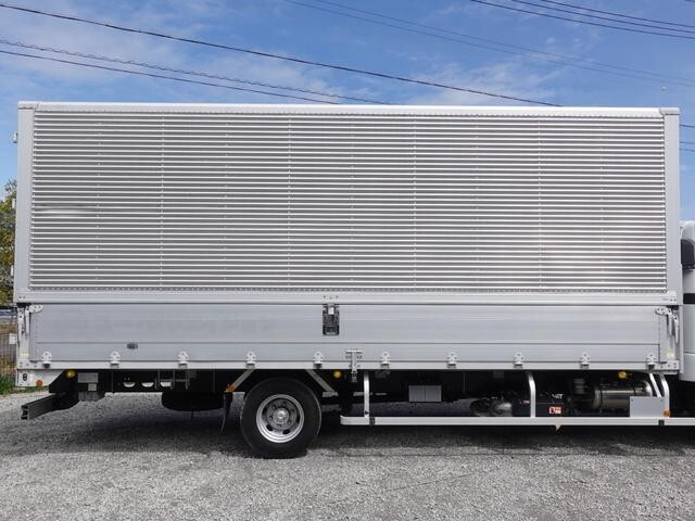 三菱ふそうファイターアルミウイング中型（4t）[写真08]