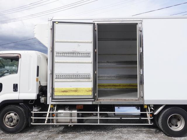 いすゞフォワード冷凍車（冷蔵車）増トン（6t・8t）[写真10]