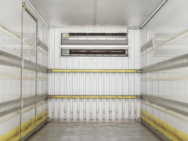 いすゞフォワード冷凍車（冷蔵車）増トン（6t・8t）[写真14]