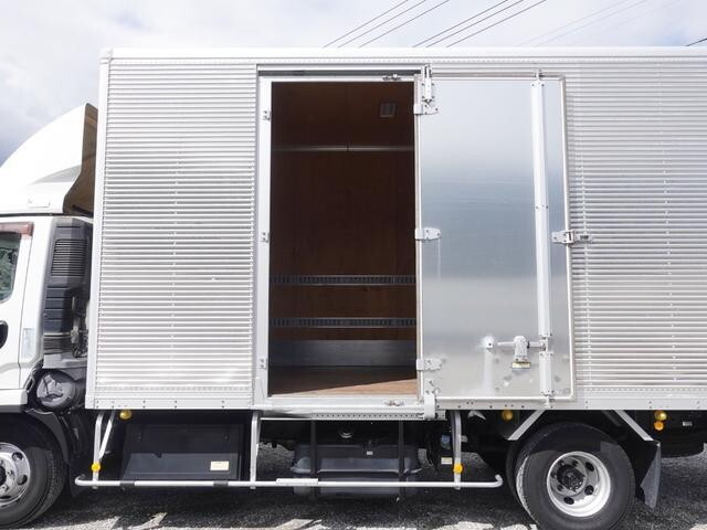 三菱ふそうファイターアルミバン中型（4t）[写真10]