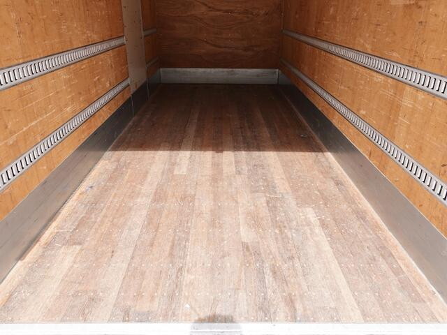 三菱ふそうファイターアルミバン中型（4t）[写真15]