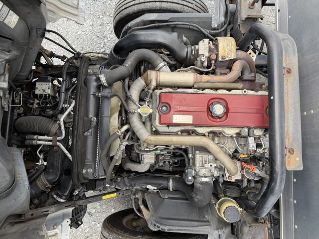 トヨタトヨエースアルミバン中型（4t）[写真14]