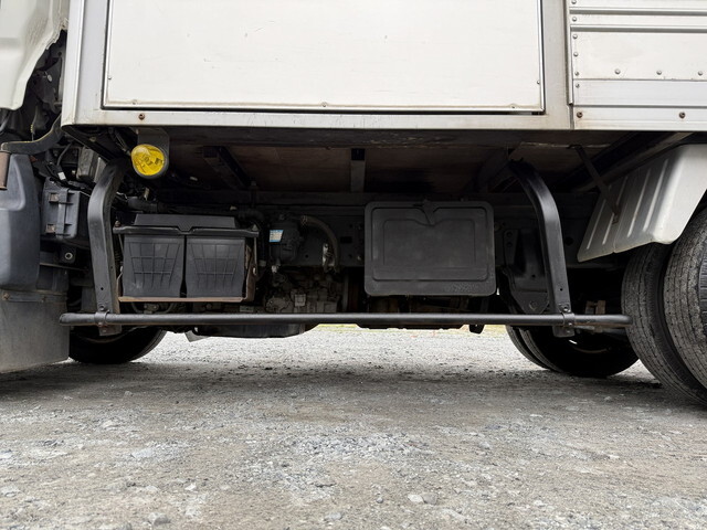 トヨタトヨエースアルミバン中型（4t）[写真22]