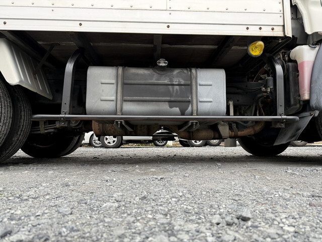 トヨタトヨエースアルミバン中型（4t）[写真25]