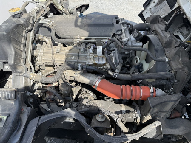 日産アトラスパネルバン中型（4t）[写真17]