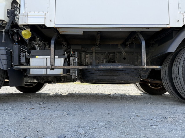 日産アトラスパネルバン中型（4t）[写真21]